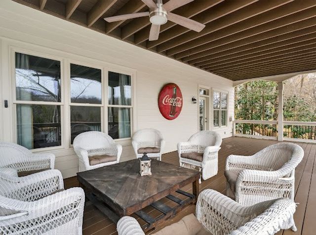 351 Coopers Cv, Lynchburg, TN 37352