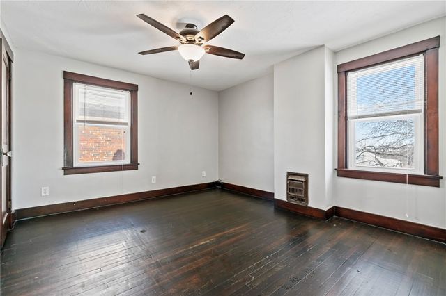 3409 Brownsville Rd, Brentwood, PA 15227