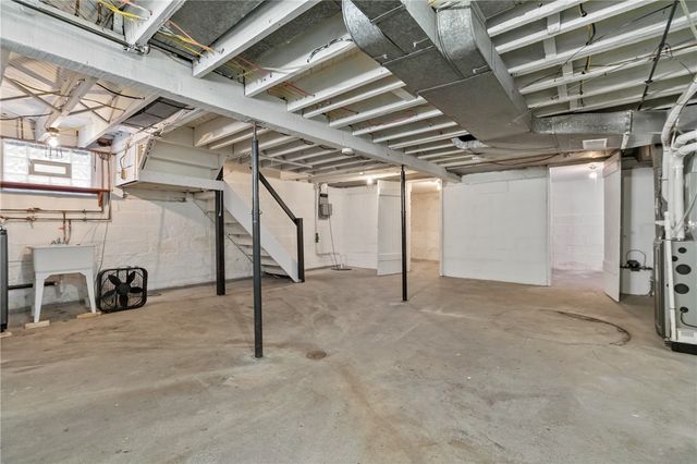 3409 Brownsville Rd, Brentwood, PA 15227