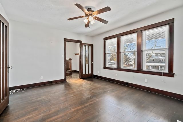 3409 Brownsville Rd, Brentwood, PA 15227