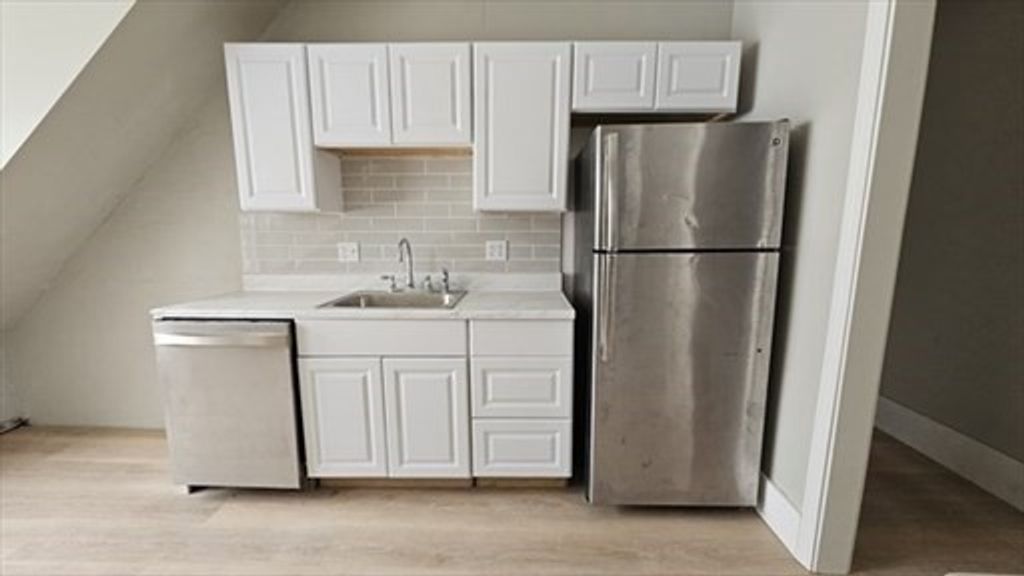 15 Proctor St 3, Haverhill, MA 01832