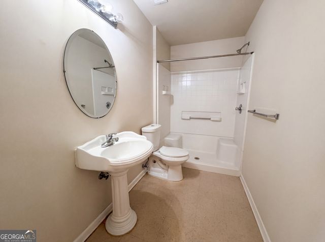 1900 Milfield Circle, Snellville, GA 30078
