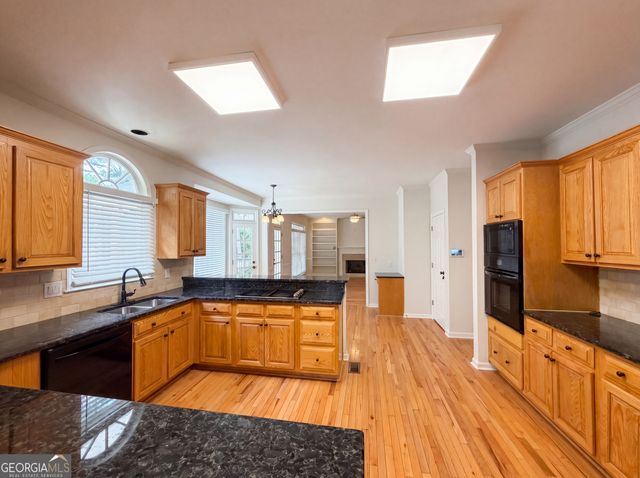 1900 Milfield Circle, Snellville, GA 30078