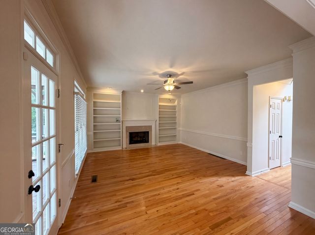 1900 Milfield Circle, Snellville, GA 30078