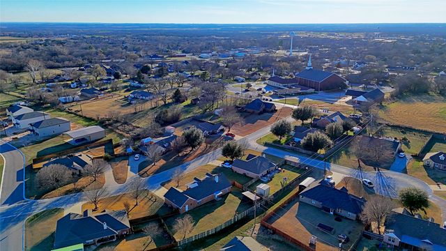 107 Ashley Street, Alvord, TX 76225