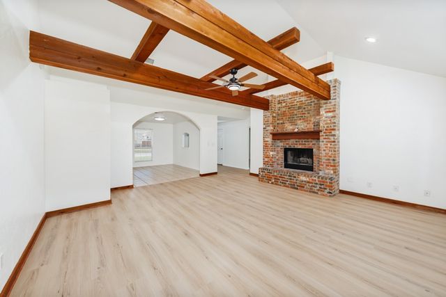 107 Ashley Street, Alvord, TX 76225