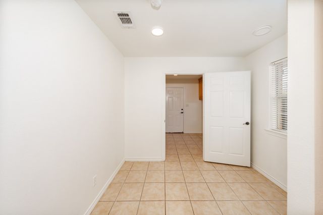 107 Ashley Street, Alvord, TX 76225