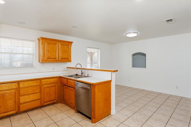 107 Ashley Street, Alvord, TX 76225