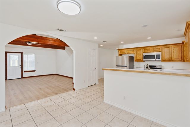 107 Ashley Street, Alvord, TX 76225