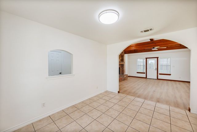 107 Ashley Street, Alvord, TX 76225