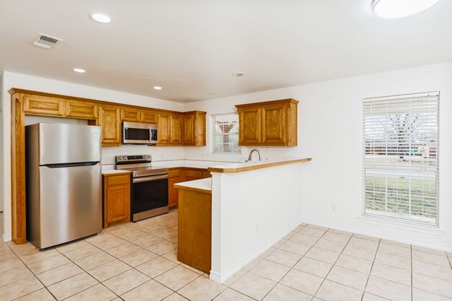 107 Ashley Street, Alvord, TX 76225