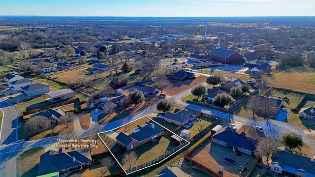 107 Ashley Street, Alvord, TX 76225