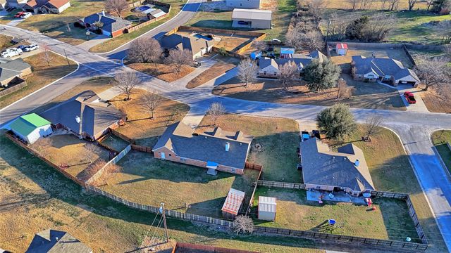 107 Ashley Street, Alvord, TX 76225