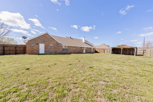 107 Ashley Street, Alvord, TX 76225