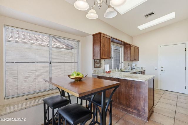 14280 N Trade Winds Way, Oro Valley, AZ 85755