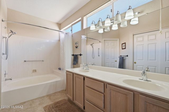 14280 N Trade Winds Way, Oro Valley, AZ 85755
