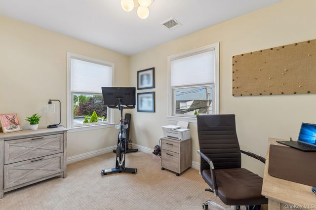 790 Garden Drive, Franklin Square, NY 11010