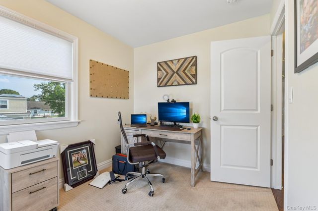 790 Garden Drive, Franklin Square, NY 11010