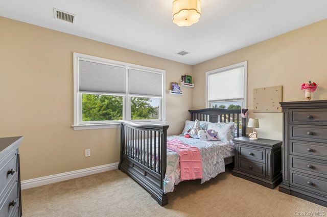 790 Garden Drive, Franklin Square, NY 11010