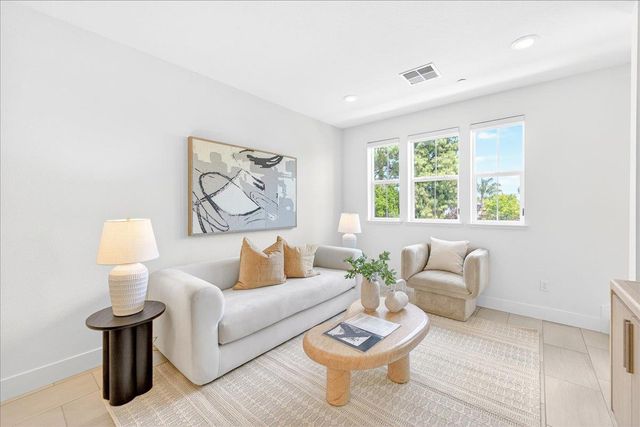 1340 Civic Center Drive 4, Santa Clara, CA 95050