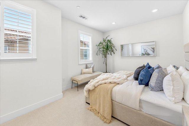 1340 Civic Center Drive 4, Santa Clara, CA 95050