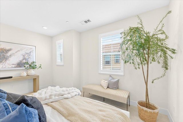 1340 Civic Center Drive 4, Santa Clara, CA 95050