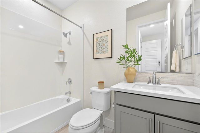 1340 Civic Center Drive 4, Santa Clara, CA 95050