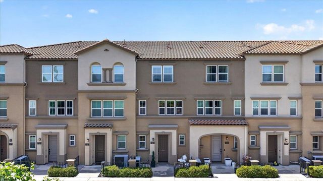 1340 Civic Center Drive 4, Santa Clara, CA 95050