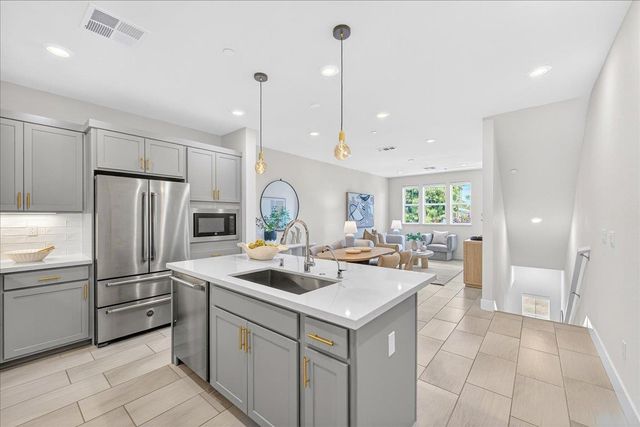 1340 Civic Center Drive 4, Santa Clara, CA 95050