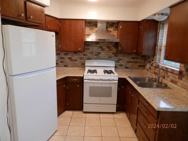 124 17th Street, Dickinson, TX 77539