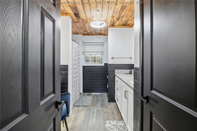 448 Kirby Road, Milton, WV 25541