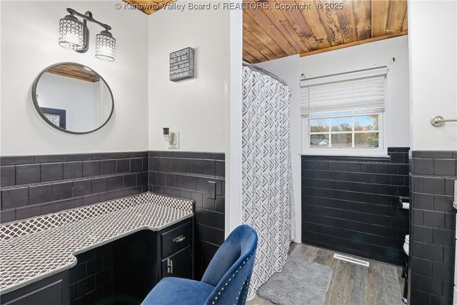 448 Kirby Road, Milton, WV 25541