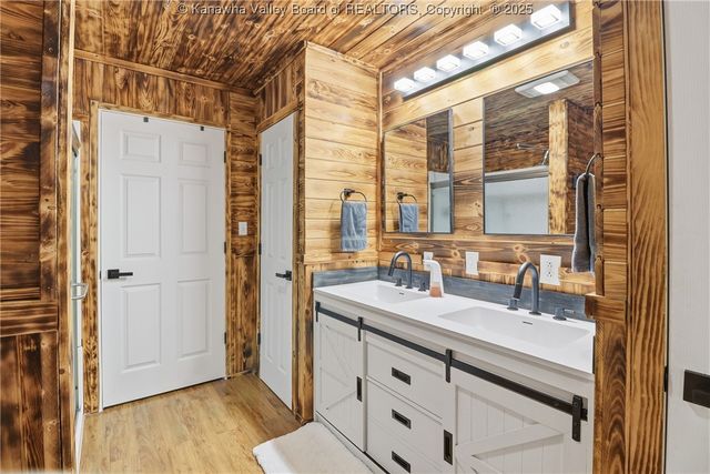 448 Kirby Road, Milton, WV 25541