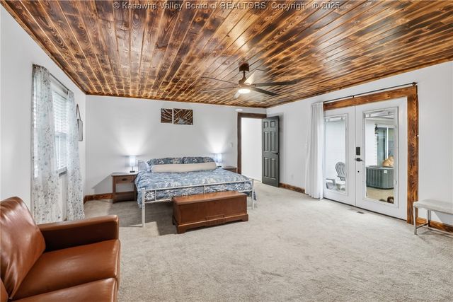 448 Kirby Road, Milton, WV 25541