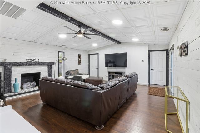 448 Kirby Road, Milton, WV 25541