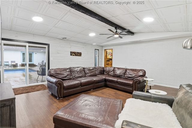 448 Kirby Road, Milton, WV 25541