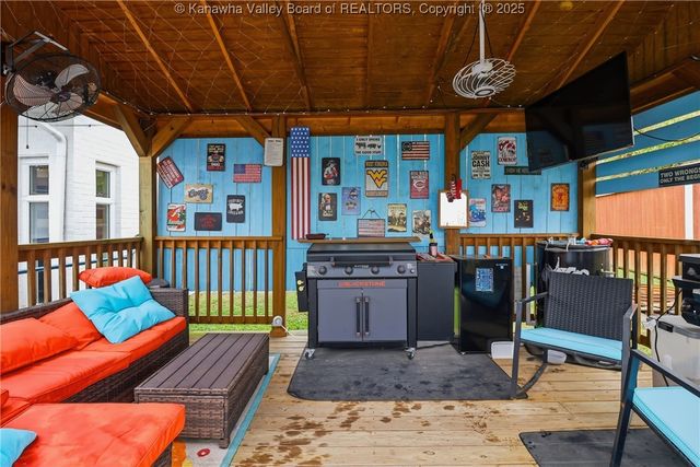 448 Kirby Road, Milton, WV 25541