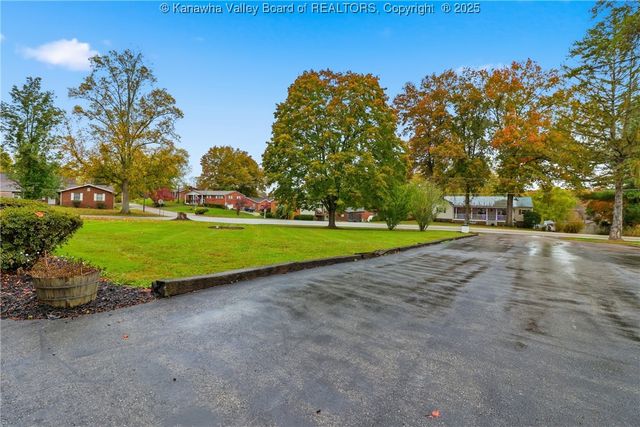 448 Kirby Road, Milton, WV 25541