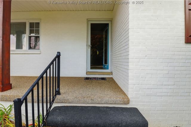 448 Kirby Road, Milton, WV 25541