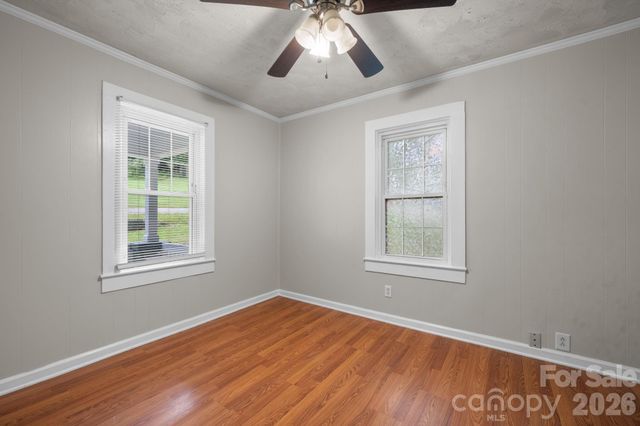 1124 Bradford Mountain Road, Lenoir, NC 28645