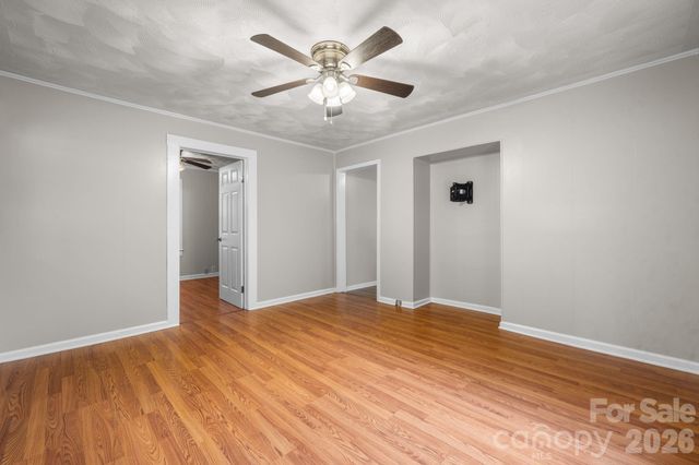 1124 Bradford Mountain Road, Lenoir, NC 28645