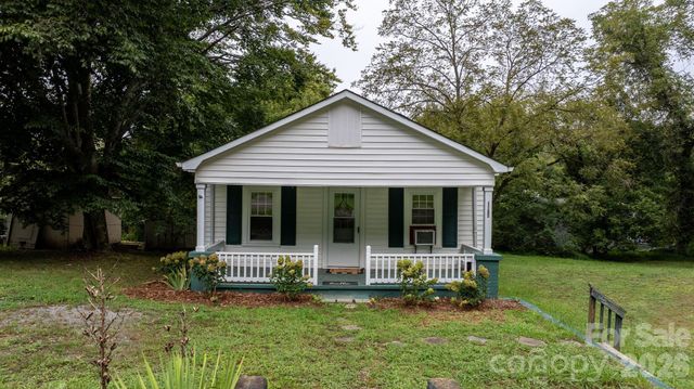 1124 Bradford Mountain Road, Lenoir, NC 28645