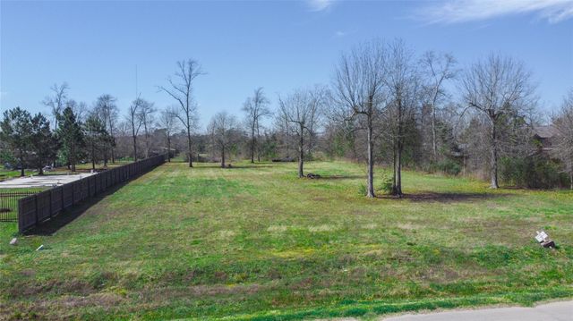 83 County Road 5004, Cleveland, TX 77327