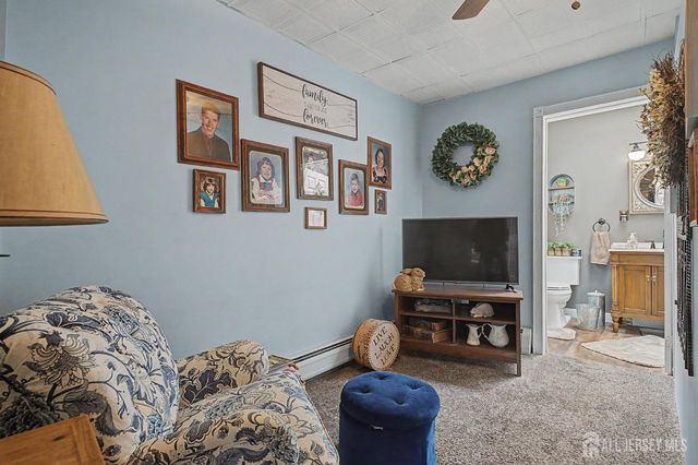 32 Lloyd Street, Edison, NJ 08817