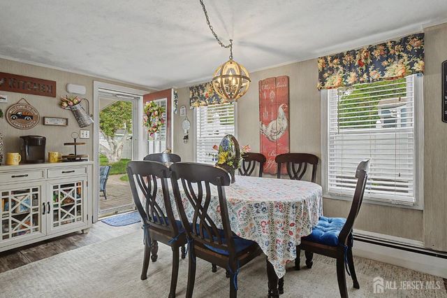 32 Lloyd Street, Edison, NJ 08817