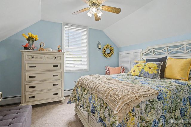 32 Lloyd Street, Edison, NJ 08817