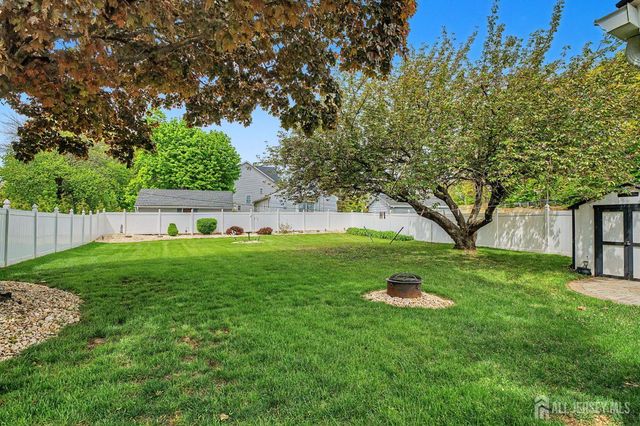 32 Lloyd Street, Edison, NJ 08817