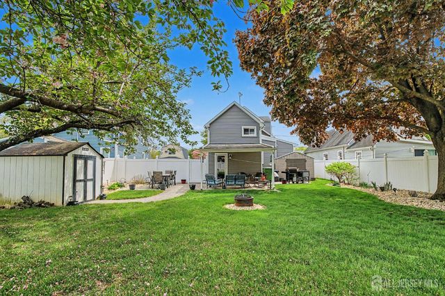 32 Lloyd Street, Edison, NJ 08817