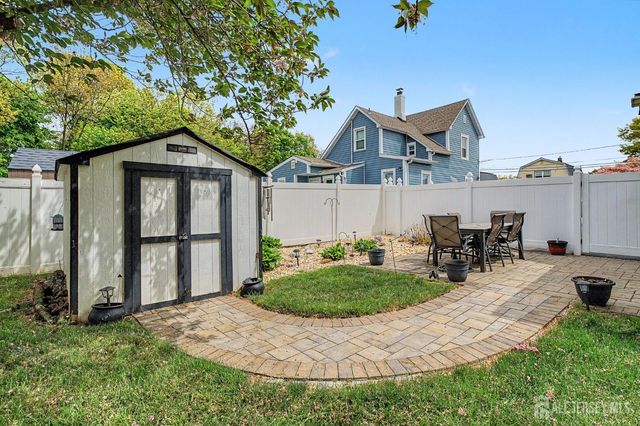 32 Lloyd Street, Edison, NJ 08817