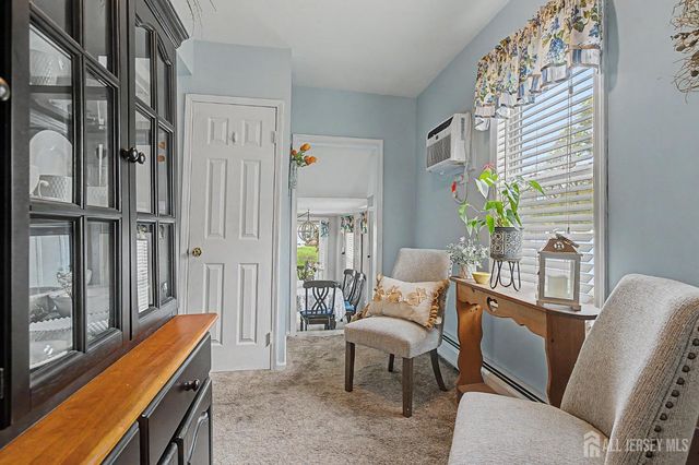 32 Lloyd Street, Edison, NJ 08817